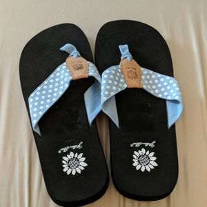 Size 8 Yellow Bow Sandals Flip Flops Blue